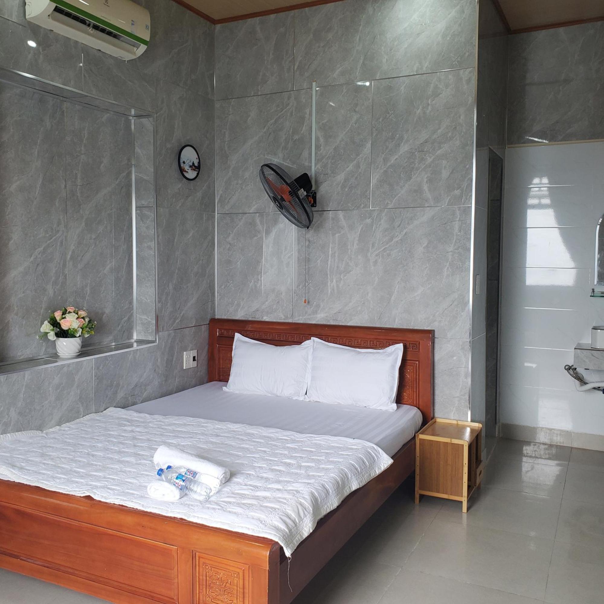 Tuan Thanh Homestay Tân Hiệ Eksteriør billede