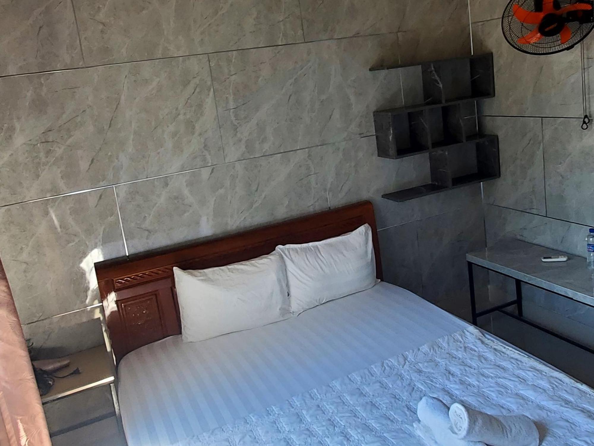 Tuan Thanh Homestay Tân Hiệ Værelse billede